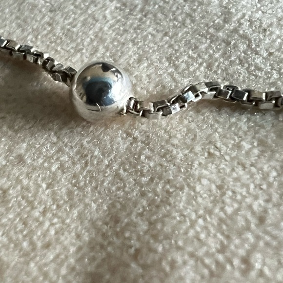 Sterling Silver ball Necklace. 18”L - Picture 7 of 7
